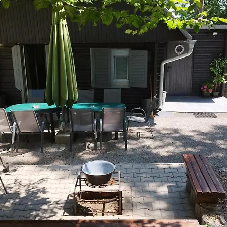 Iva Sirava Ferienhaus Vinné